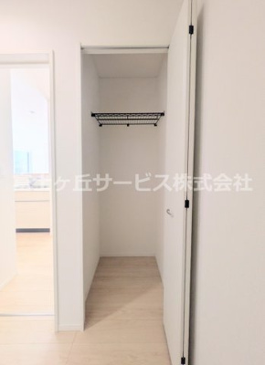 【収納】 | 沼津市高尾台 6期 新築一戸建て 3号棟 | １階の廊下のクローゼットです
