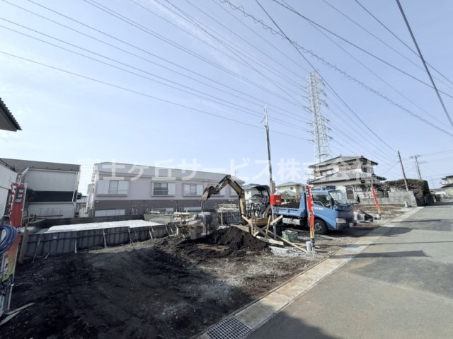 【外観】 | 沼津市高尾台 6期 新築一戸建て 3号棟 | 現在建築中の外観画像です。ご内覧は同じメーカーの完成物件へご案内いたしますので、いつでもご相談ください！