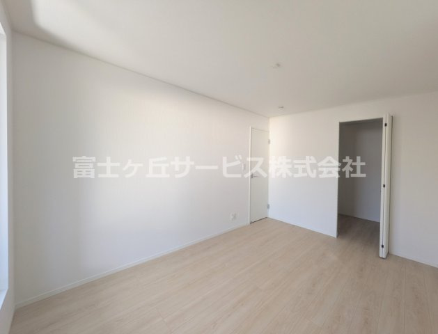 【子供部屋】 | 沼津市高尾台 6期 新築一戸建て 3号棟 | 洋室6.7帖
