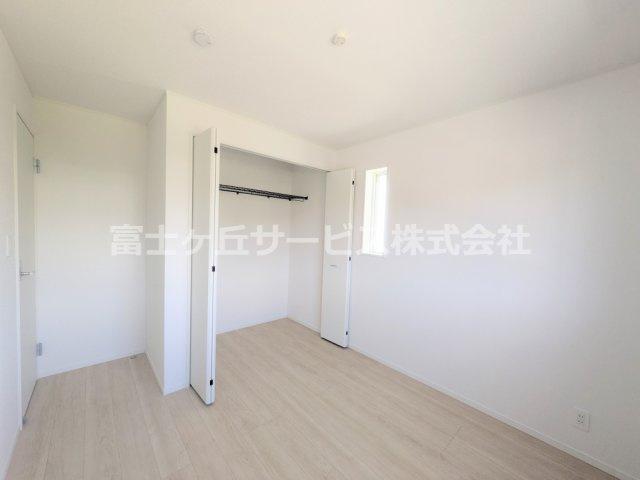 【洋室】 | 沼津市高尾台 6期 新築一戸建て 3号棟 | 洋室5帖