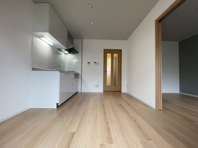 【居間・リビング】 | シャトーグランデイノウエ