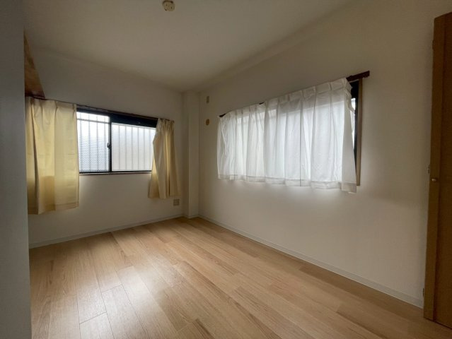 【洋室】 | シャトーグランデイノウエ