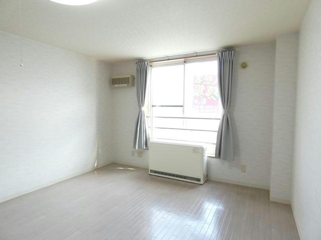 藤勢浪花の居間・リビング