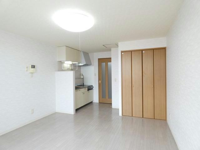 藤勢浪花の居間・リビング