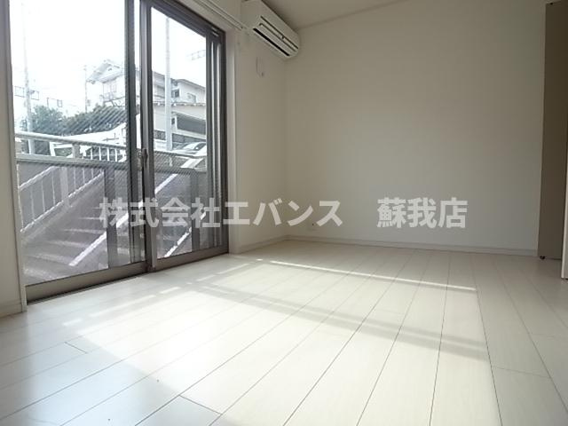 【居間・リビング】 | キュービック | 明るくきれいなお部屋