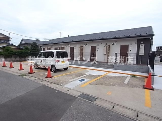 【駐車場】 | アームおゆみ | 駐車場に車を止められます