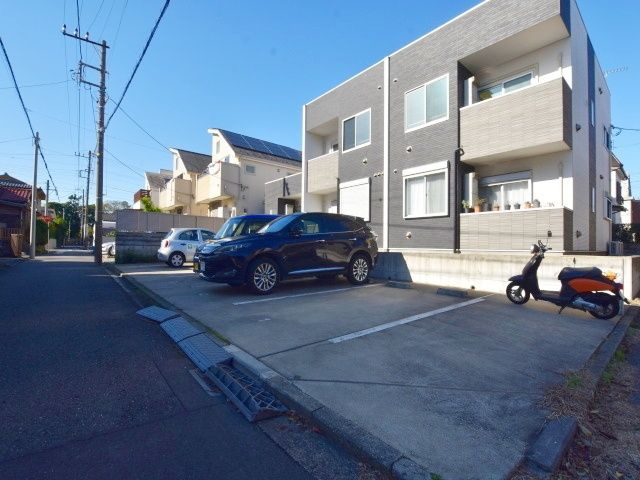 コートドール本牧の駐車場