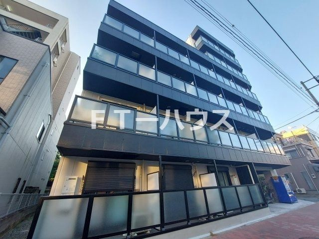 プリズム１４番館の外観