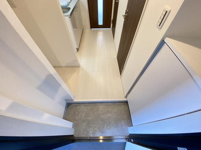 プリズム１４番館の玄関