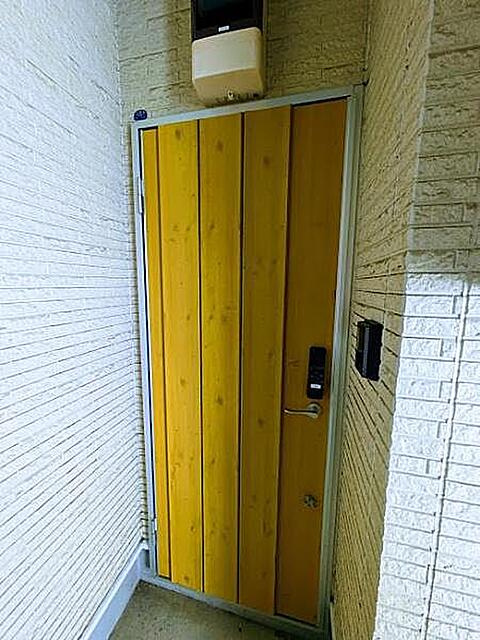 エスト西戸部のエントランス