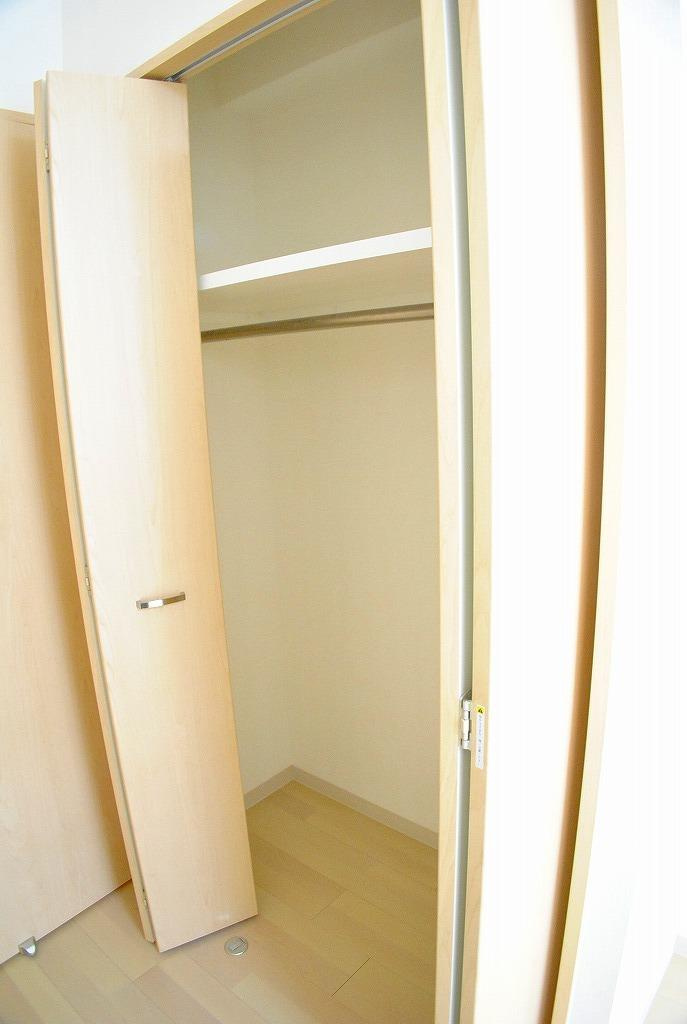 アーバンフラッツ心斎橋の収納|La Douceur心斎橋（ラドゥセール心斎橋）　クローゼット付き