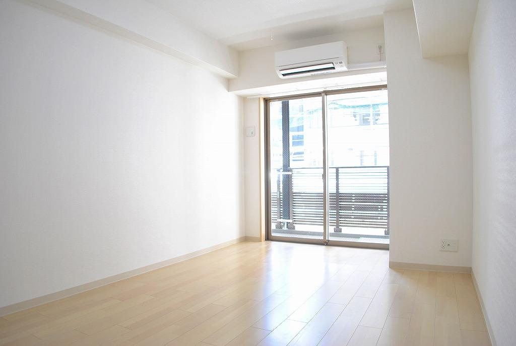 アーバンフラッツ心斎橋の洋室|La Douceur心斎橋（ラドゥセール心斎橋）　洋室