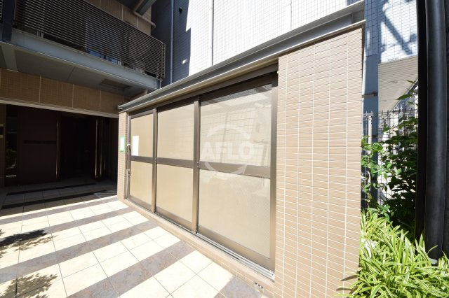 アーバンフラッツ心斎橋のその他共用部分|La Douceur心斎橋（ラドゥセール心斎橋）　専用ゴミ捨て場