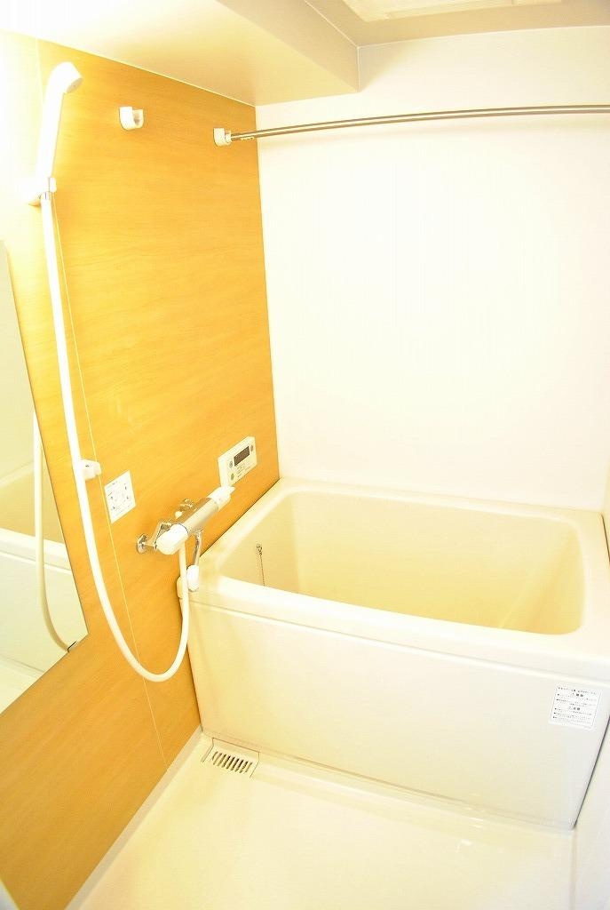 アーバンフラッツ心斎橋の浴室|La Douceur心斎橋（ラドゥセール心斎橋）　浴室