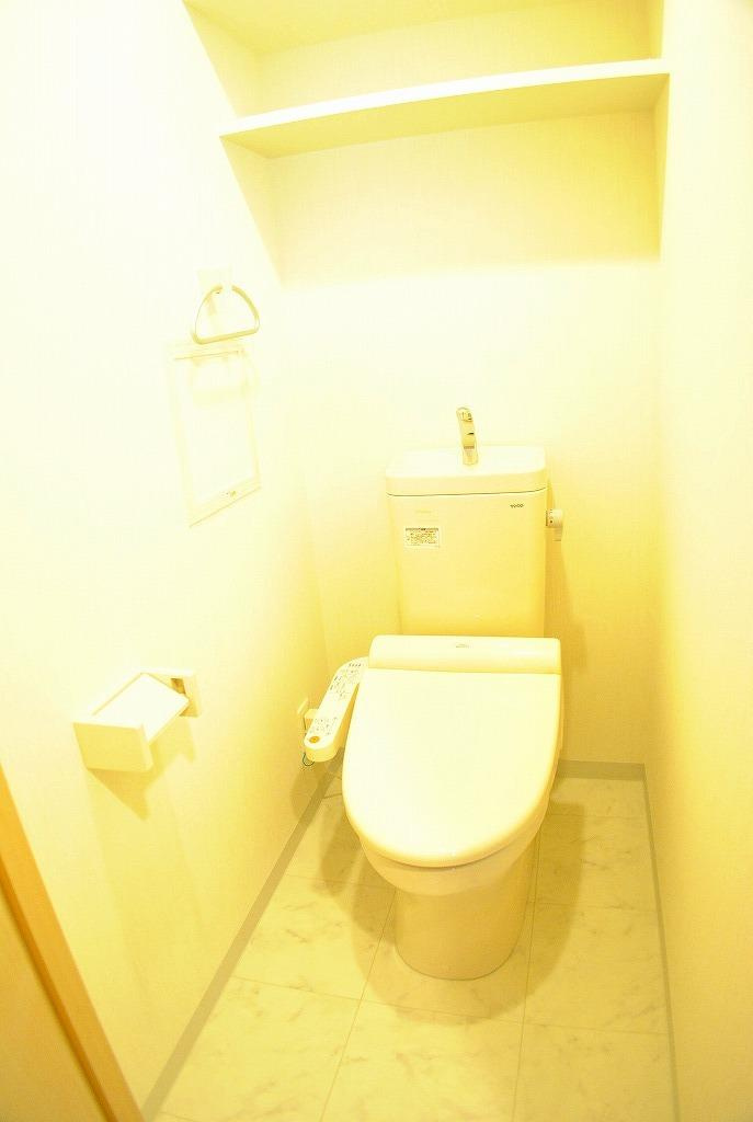 アーバンフラッツ心斎橋のトイレ|La Douceur心斎橋（ラドゥセール心斎橋）　温水暖房便座