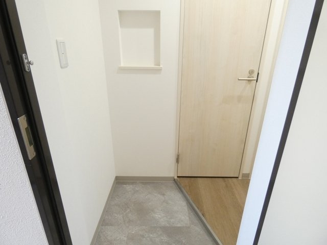 OBER白金（オーベルシロガネ）の玄関