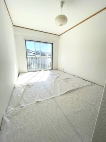 ランドビュー野毛の寝室