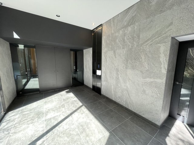 ザ・パークハビオ入谷のエントランス