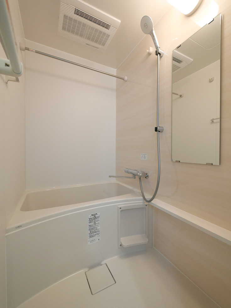 ラフィスタ蓮根の内装