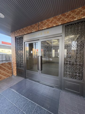 【エントランス】 | シロハイヌ今米