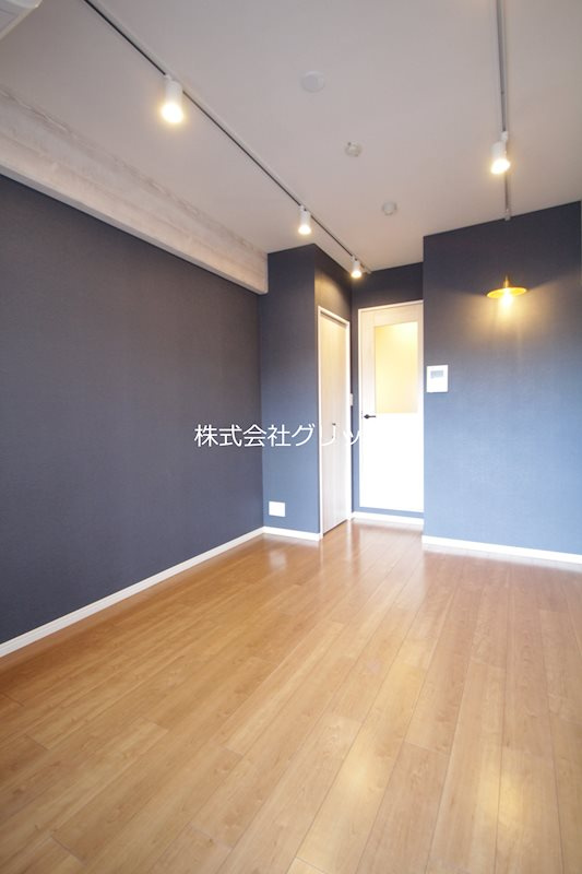 モンテベルデ横浜中央の居間・リビング