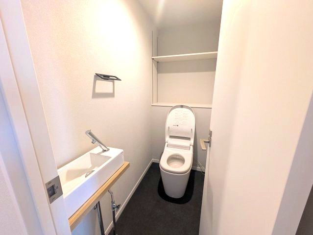 雪ノ下ロイアルハイツ　3階　リノベーションのトイレ|トイレ