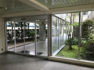 ハイツ東戸塚Ⅱ　Ｂ棟のロビー