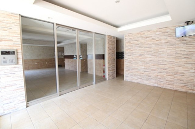 【エントランス】 | アム・シューレ | エントランス