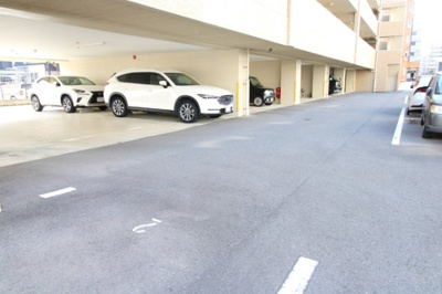 【駐車場】 | アム・シューレ | 駐車場