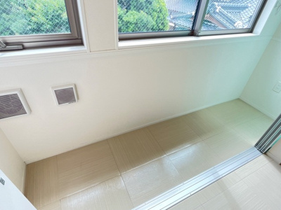 【内装】 | エターナル | 室内