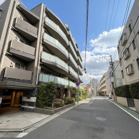 プレシス文京小石川静穏の杜の外観