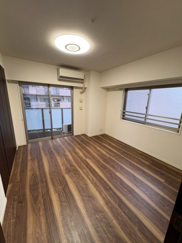 プレシス文京小石川静穏の杜の洋室