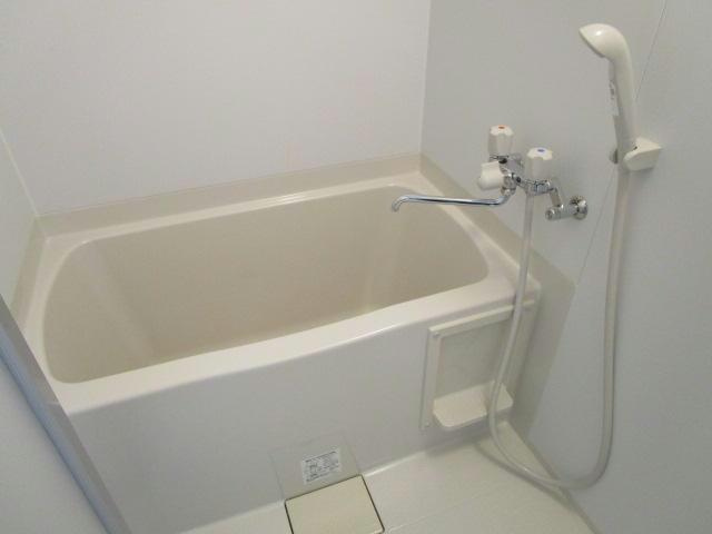 ノースコートサンスイの浴室