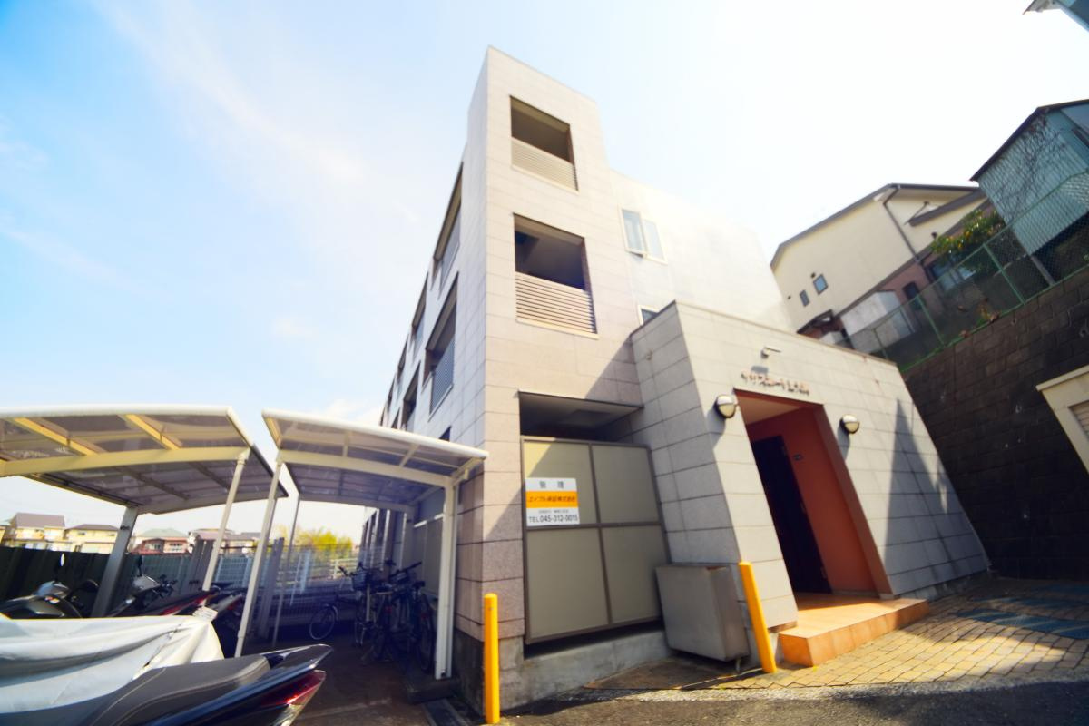 サウスポート上大岡の外観