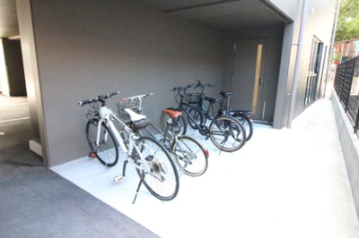 【その他共用部分】 | First博多駅前 | 駐輪場