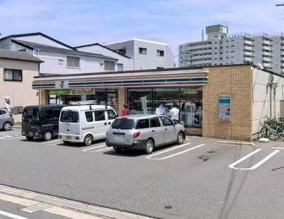  | First博多駅前 | セブンイレブン博多出来町通り店 約10ｍ