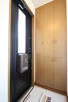 【玄関】 | セジュール柏原 A棟 | 玄関/シューズボックス