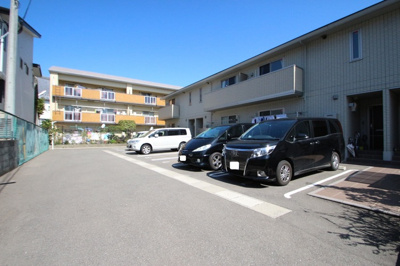 【駐車場】 | ユニヴェール小笹 | 駐車場