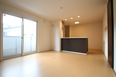  | ユニヴェール小笹 | 102 リビング