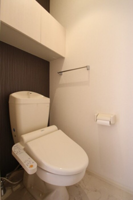 【トイレ】 | ユニヴェール小笹 | 102 トイレ 温水洗浄便座