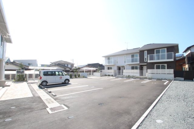 Avenir cour A棟の駐車場|駐車場