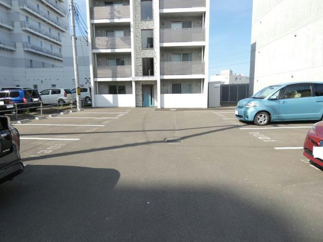 セントウレアの駐車場