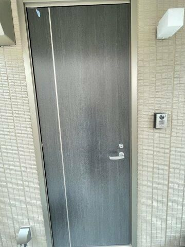 マルト参番館の玄関