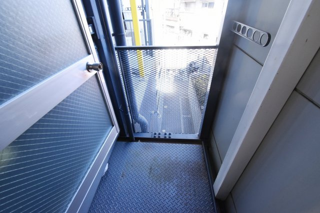 C4 koshien eastのバルコニー