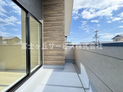 【バルコニー】 | 静岡市駿河区南安倍3丁目 2期 新築一戸建て 1号棟 | 陽当たり良好なバルコニーです