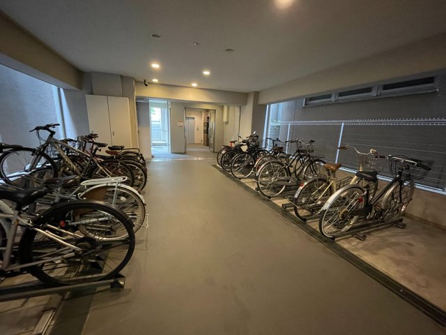 Verona府中Lussoの駐車場