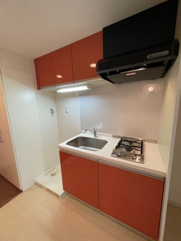 Verona府中Lussoのキッチン