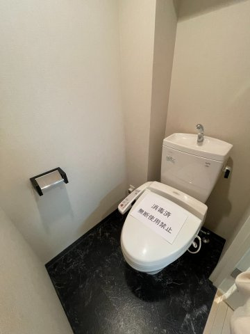 Verona府中Lussoのトイレ