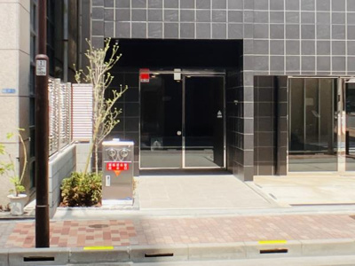 【エントランス】 | ＰＲＥＭＩＵＭ　ＣＵＢＥ　上野