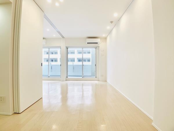 ＫＤＸレジデンス南麻布の居間・リビング